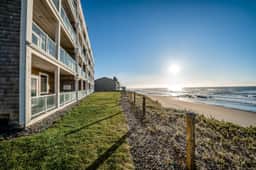 Oceanfront condo with private hot tub ocean views and high speed WiFi