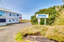 Family Friendly Oceanfront Condo with Free WiiFi Ocean Views and Easy Beach Access