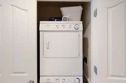 Modern Condo with Gorgeous Views Balcony and WiFi Quick Walk to Beach