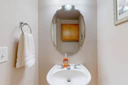 Bright home near beach with fast WiFi fireplace and washer dryer