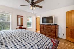 Dog Friendly Beach House with Free WiFi a Furnished Deck Hot Tub and Grill