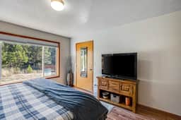 Cozy Home with Wood Stove WiFi Gas Grill and Large Deck Walk to Beach