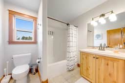 Dog Friendly Coastal Retreat with Ocean Views