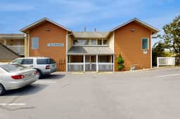 Dog Friendly Studio with Ocean Views WiFi Short Walk to the Beach