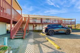 Dog Friendly Waterfront Condo with Ocean Views Moments From the Beach and Town