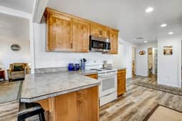 Gorgeous home overlooking the bay near a boat launch dog friendly