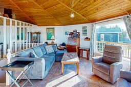 Spacious Dog Friendly Getaway with Boat Parking Perfect for Two Families