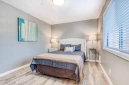 Dog friendly motel with kitchens and kitchenettes and WiFi walk to the beach