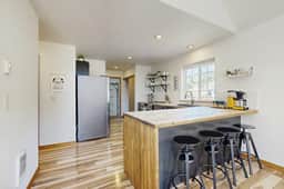 Spacious Family and Dog Friendly Home with New Private Hot Tub and Smart TVs