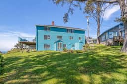 Oceanview Escape with Sweeping Views and Easy Beach Access