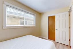 Quaint Condo with Ocean Views and Easy Beach Access Dogs OK