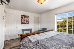 Waterfront dog friendly home a few steps from the beach with hot tub