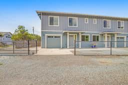 Wonderful duplex with central AC 2 washer dryers 1 minute walk to beach