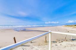 Oceanfront Home with Private Hot Tub and Amazing Beach Views Dogs Welcome