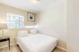 Lovely Oceanview Condo Close to the Beach Dogs Welcome
