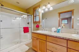 Family friendly home with private hot tub fireplace and BBQ close to beach