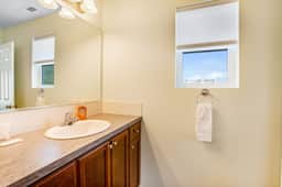 Large and convenient duplex suite with central AC and with D walk 1 minute to beach