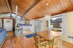 Perfect retreat a block from the beach with hot tub wood stove and dog friendly