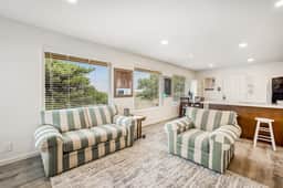 Oceanfront dog friendly home with sunny deck ocean view and washer dryer
