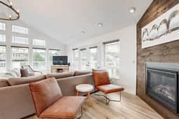 Bright remodeled home with furnished deck and private beach access dog friendly