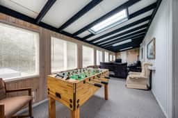 Cheerful home with ocean views private hot tub and gas grill walk to the beach