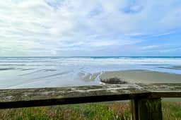 Beautiful home on the ocean with beach views deck bbq WiFi and streaming