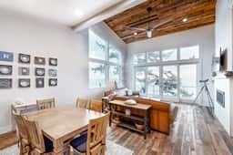 Stunning oceanfront retreat with gourmet kitchen and high speed WiFi dogs welcome