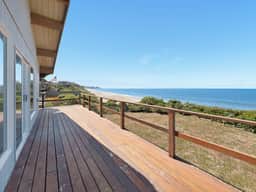 Charming Oceanfront Home with Nearby Beach Access and Amazing Ocean Views