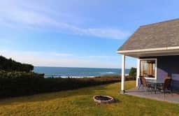 Coastal gem with ocean views easy walk to beach and WiFi