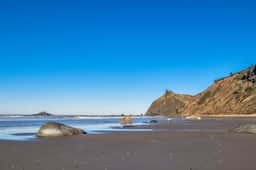 Cozy Oceanview Cottage in Great Location Close to Beach
