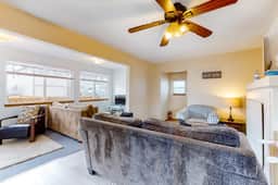 Ocean view home with prime walkable location near beach and town 2 dogs OK