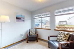 Ocean view home with prime walkable location near beach and town 2 dogs OK