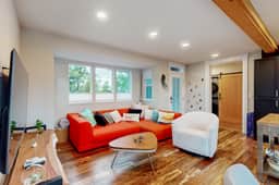 Dog friendly brand new shipping container home steps from the beach