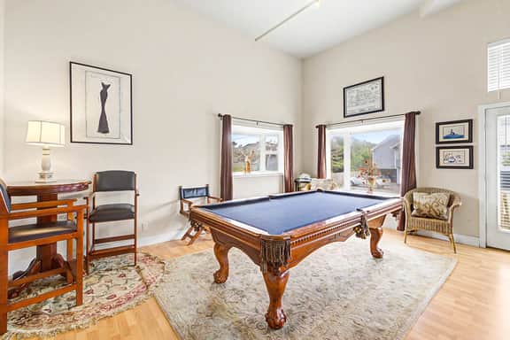 Luxury home with hot tub overlooking the beach and game room