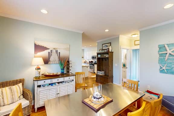 Dog friendly coastal home with private hot tub and park access