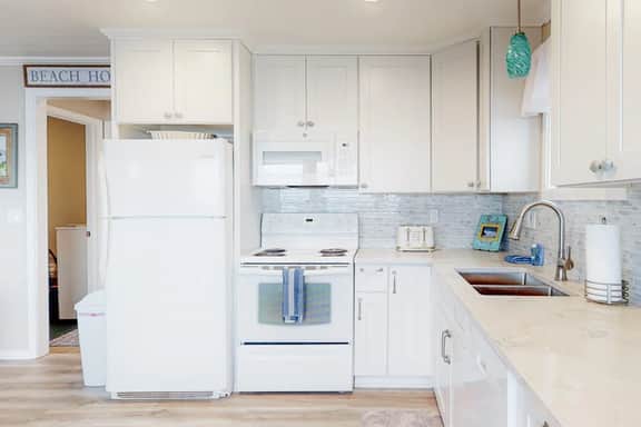 Nautical Themed Family Friendly Beach House with Three Arches View