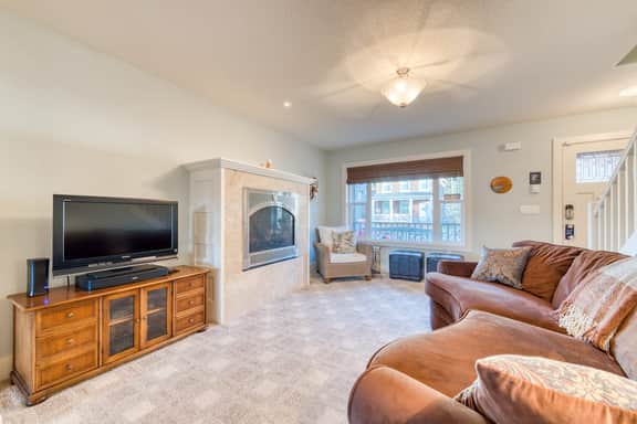 Home near the beach with fire pit gas fireplace and ping pong
