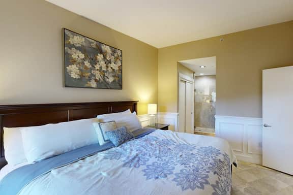 Gorgeous oceanfront condo with great views and beach access
