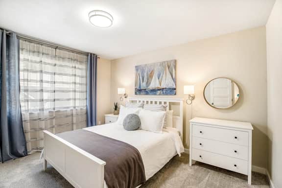 Coastal getaway with deck beach gear and washer dryer walk to beach