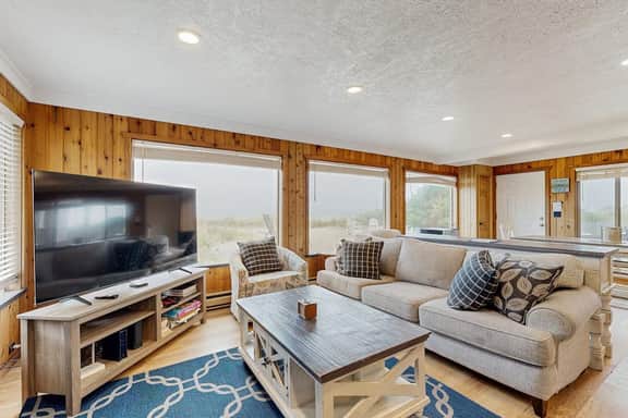 Oceanfront home with great views high speed WiFi and direct beach access