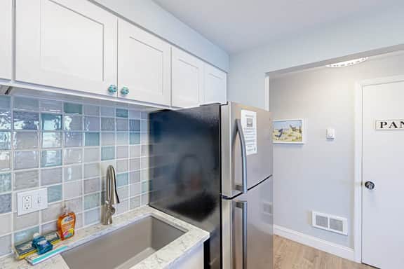 Rock Creek Inn condo on beach with ocean view balcony walk to shops and dining