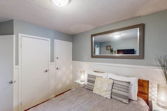 Studio with ocean views wifi washer dryer and gas fireplace