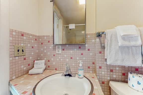Cozy dog friendly home with ocean views beach access grill and WIFI