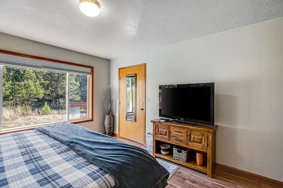Cozy Home with Wood Stove WiFi Gas Grill and Large Deck Walk to Beach