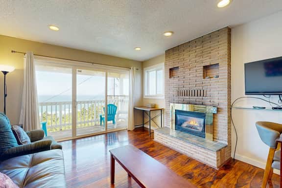 Dog Friendly Condo with Ocean View and Beach Access Perfect for Family Fun