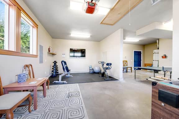 Dog Friendly Coastal Retreat with Ocean Views