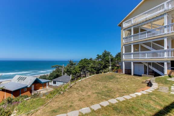 Dog Friendly Condo with Stunning Ocean Views and Easy Beach Access