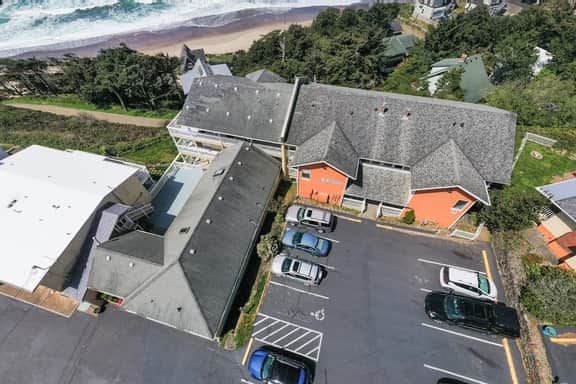Dog Friendly Studio with Ocean Views WiFi Short Walk to the Beach