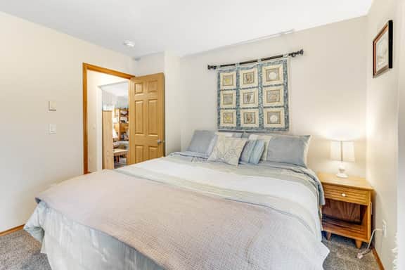 Dog Friendly Home Just a Half Mile Walk to the Beach and Heart of Town