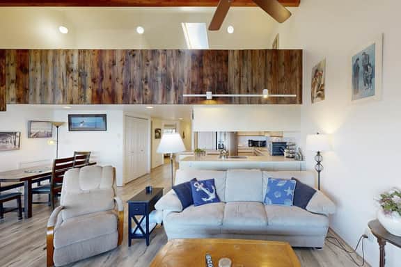 Dog Friendly Waterfront Loft with Seawall and Ocean Views One Block to Harbor